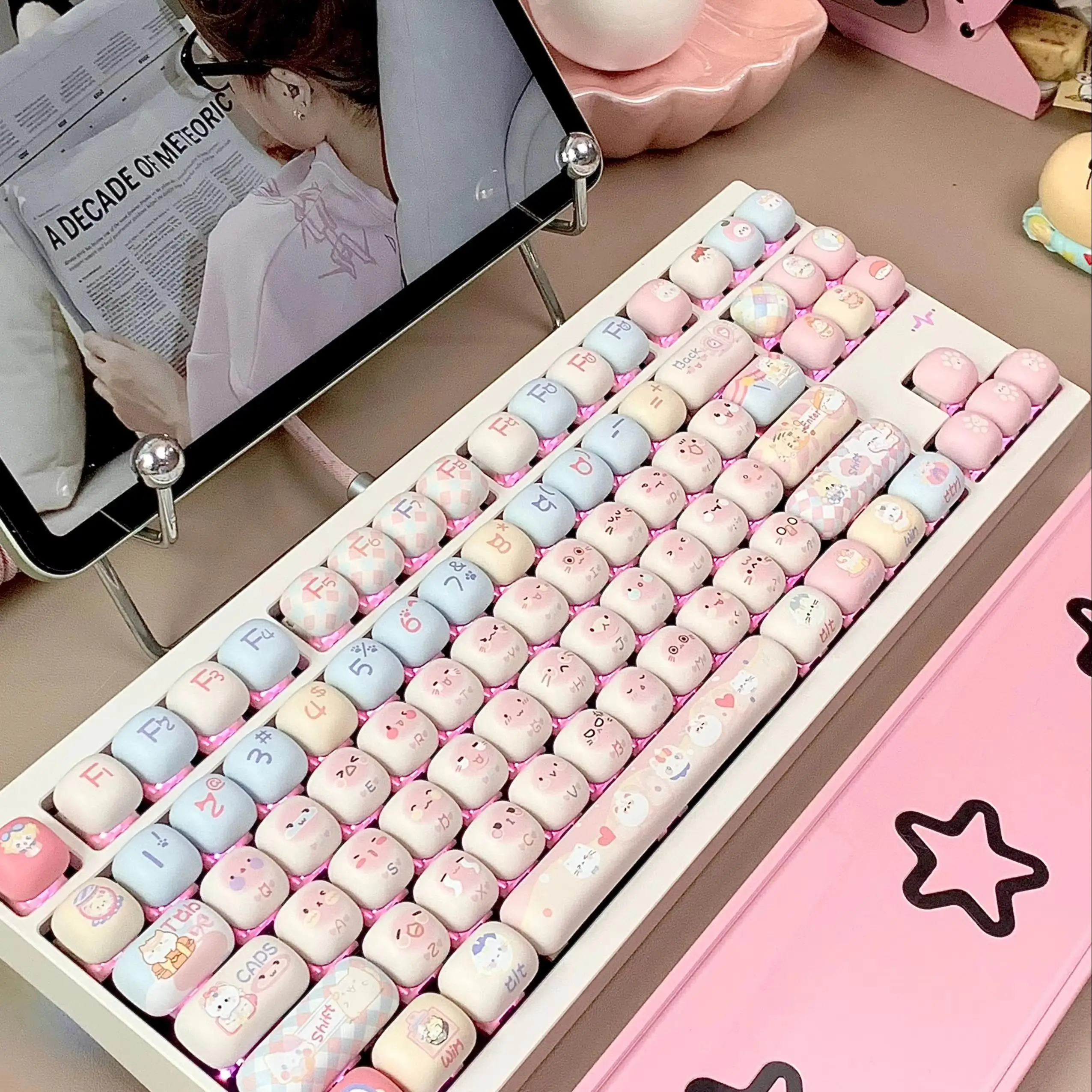 140 Keys Cute Keycaps Cat MOG Keycaps PBT Pink Keys Gift for Girl Cute New Square Thermal Sublimation Mechanical Keyboard 6.25U