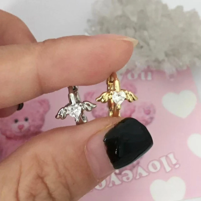 1 Pcs Exquisite Street Hot Girl Design Heart Angel Wings Ear Buckle for Women Shiny Zircon Metal Versatile Party Jewelry Gift