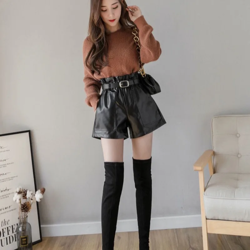 Women's Solid Color Pocket Fashion PU Leather Shorts Elastic Waist Faux Leather Shorts