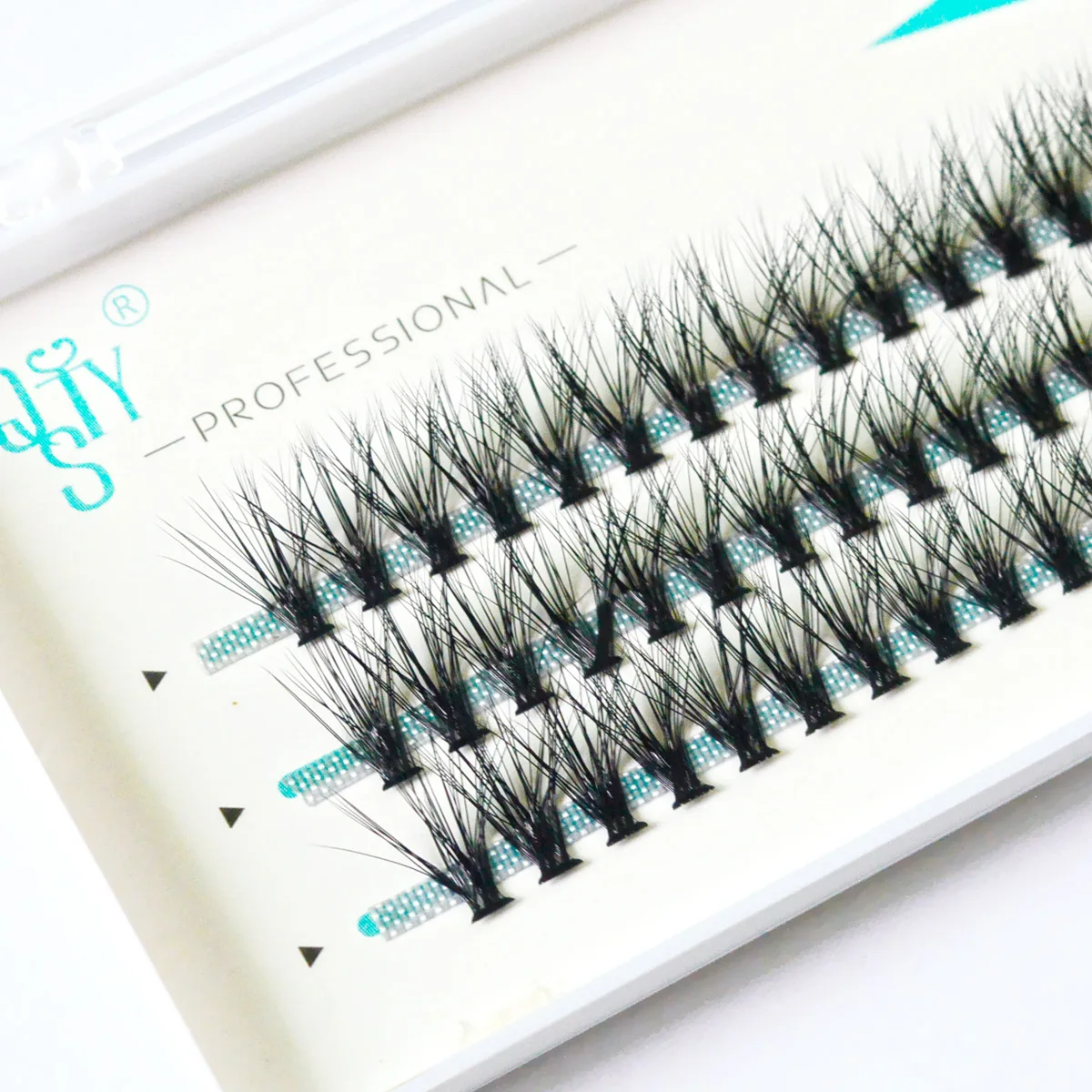 

Lash Clusters DIY Lash Extensions Kit 100pcs Individual Lashes Clusters 30D CD Curl Eyelash Extension Kit with Applicator