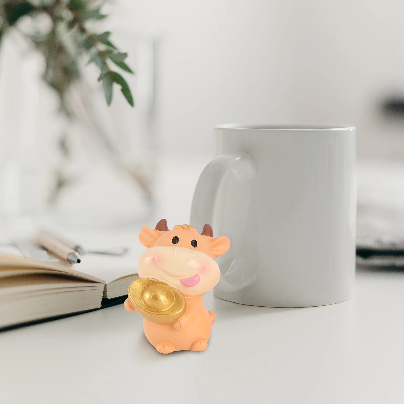 

3Pcs Resin Cow Ornament Cute Desktop Adornment Car Interior Home Office Tabletop Resin Animal Decor Cow Adornment