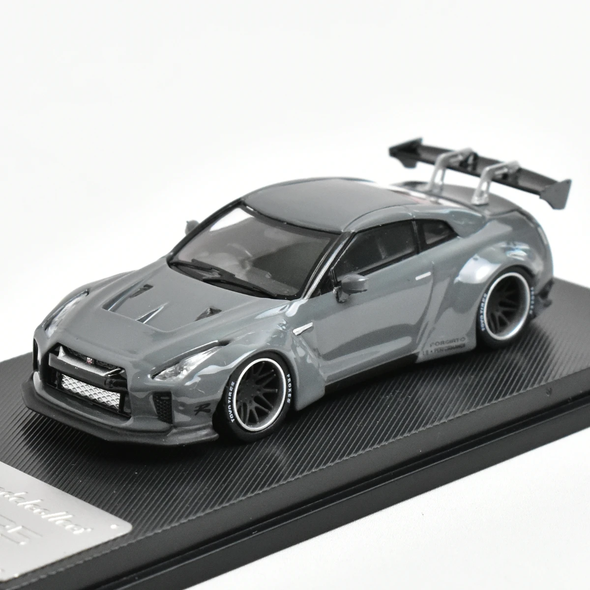 مجموعة موديل MC ، سيارة دييكاست ، 1:64 ، GTR R35