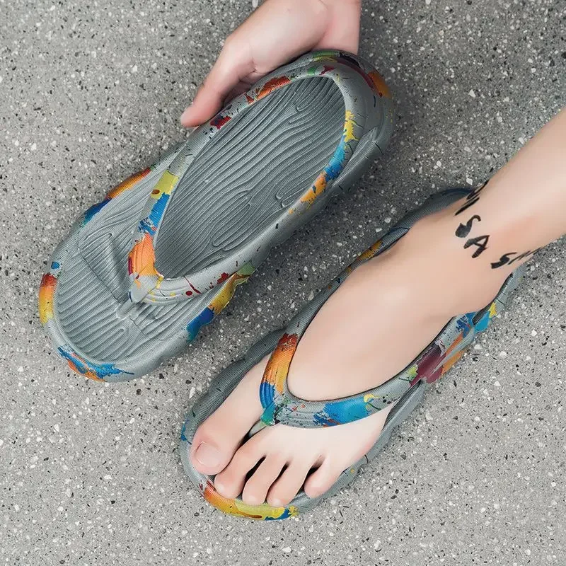 

Мужские пляжные шлепанцы на платформе. 2025 стилей. Дешевые жидкие роскошные повседневные мужские сандалии H 39.