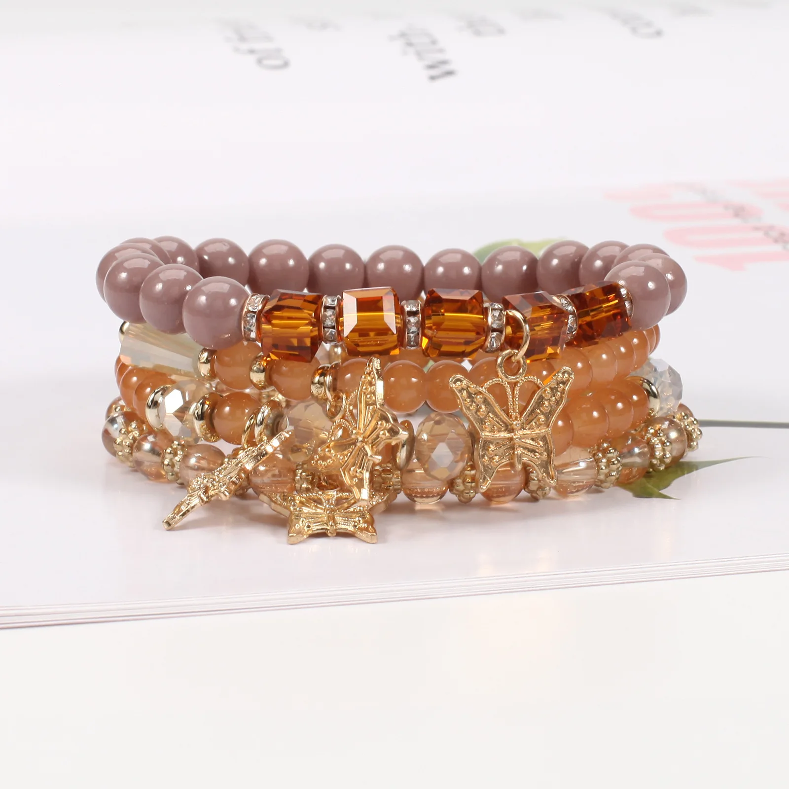 4-teiliges modisches Schmetterlings-Charm-Armband-Set für Damen, Kristallperlen-Kettenarmreif, trendiger Schmuck und Accessoires für Frauen – Detail 10