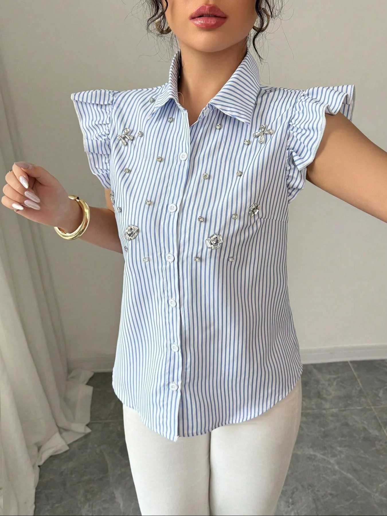 Lässiges Damen-Hemd mit Knopfleiste vorne, langärmlige Bluse mit überschnittener Schulterpartie, elegantes, schlichtes Design, perfekt für den täglichen Gebrauch und im Büro