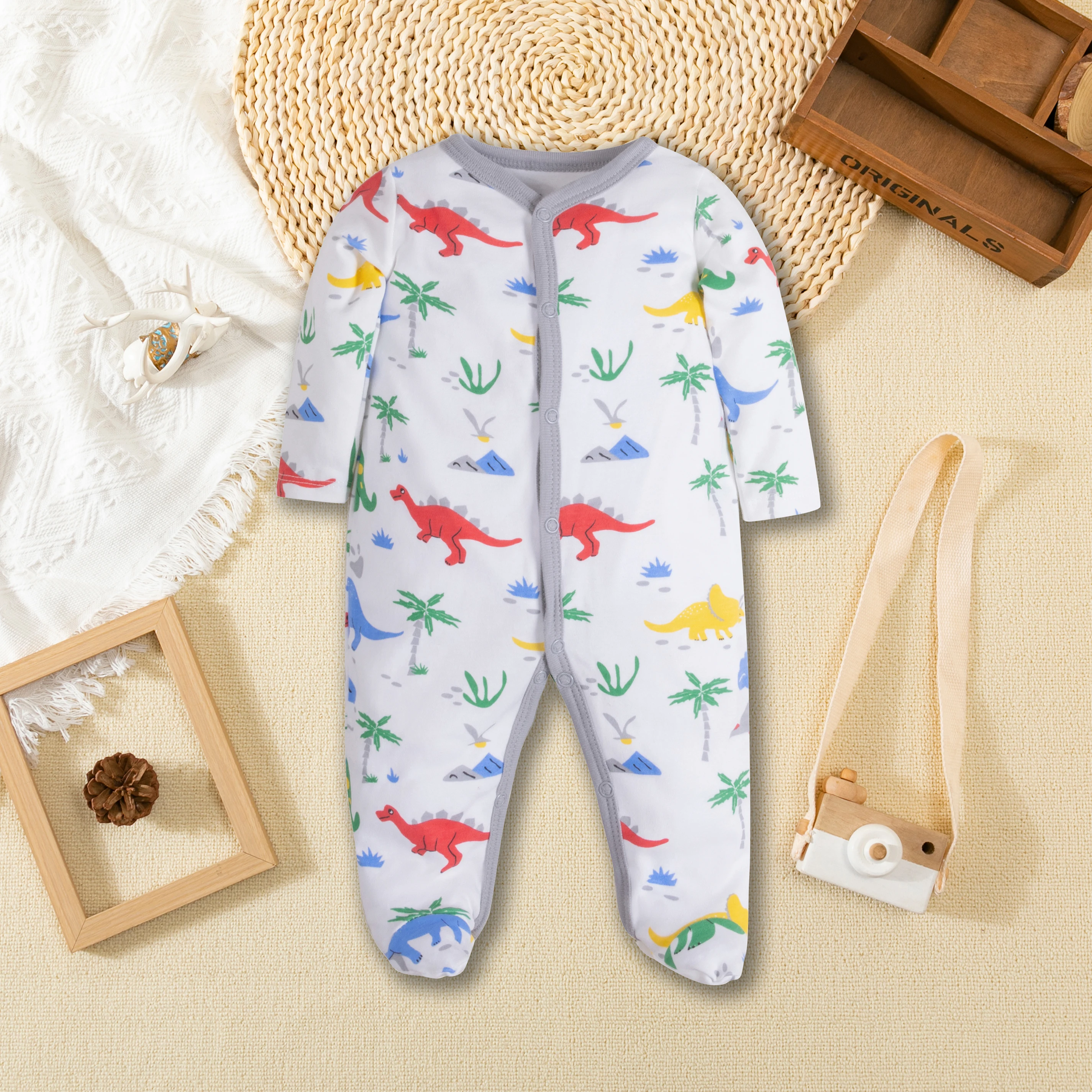 

Cozy Long Sleeve Footed Onesie for Newborns, Infant's Clothing, Soft Baby Clothes Romper.