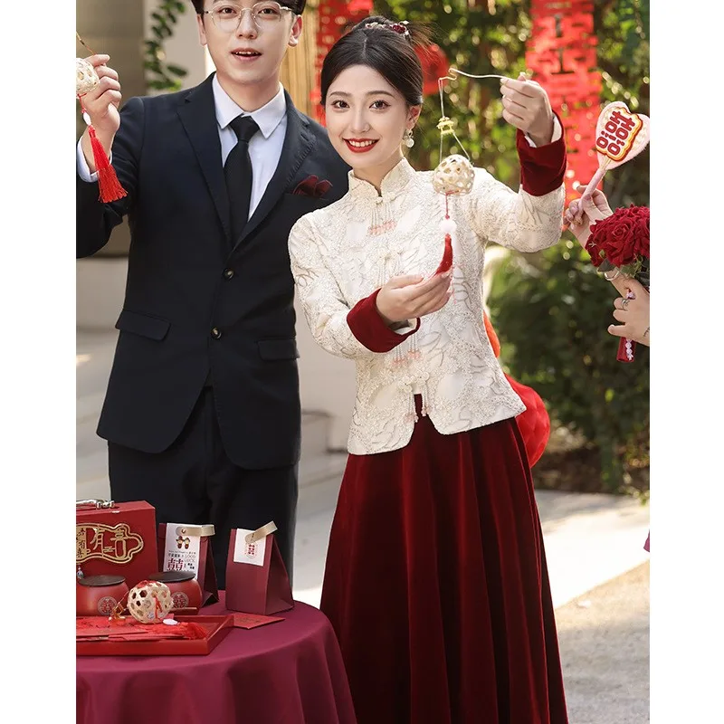 

New Chinese-style cheongsam toasting style banquet fashion dress long-sleeved clothing