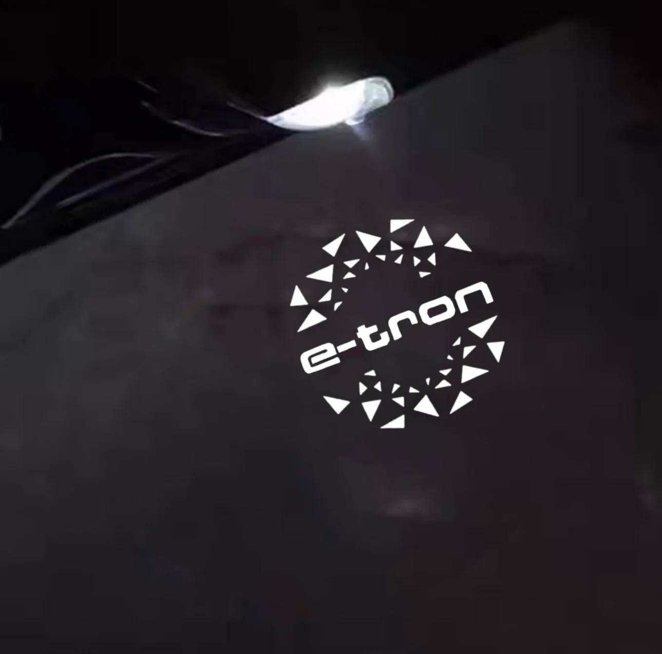 

2PCS for Audi E-tron 2019 -2020 2021 2022 2023 2024 2025 LED Car Door Logo Ghost Shadow Light Emblem Laser Projector Car Goods