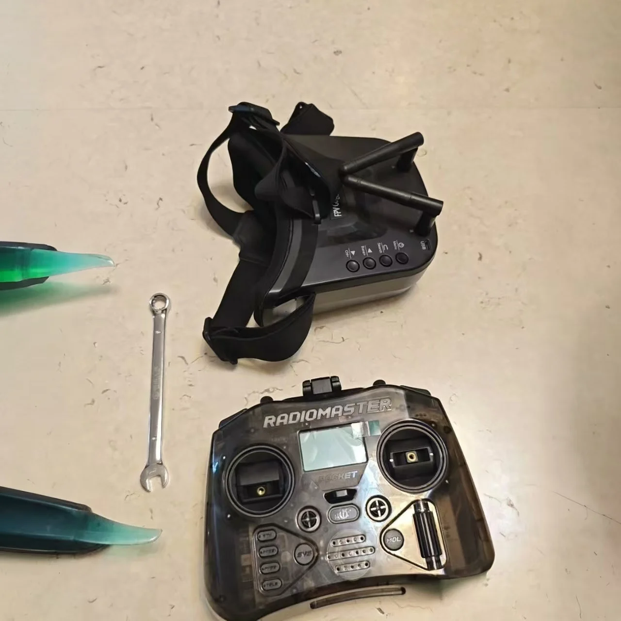 Fpv Goggles 5.8G 40… - image