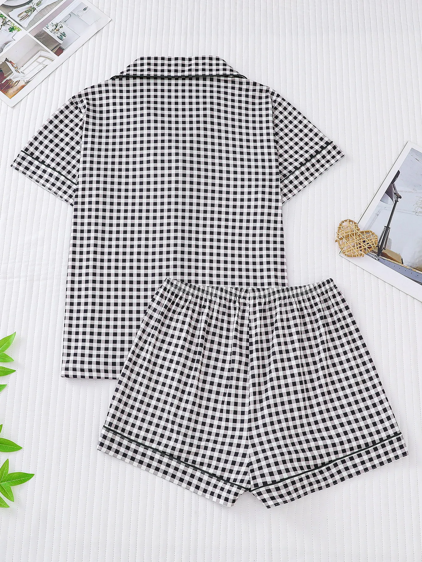 Black plaid print pajama set for women short-sleeved shirt with lapel top and loose shorts loungewear for women