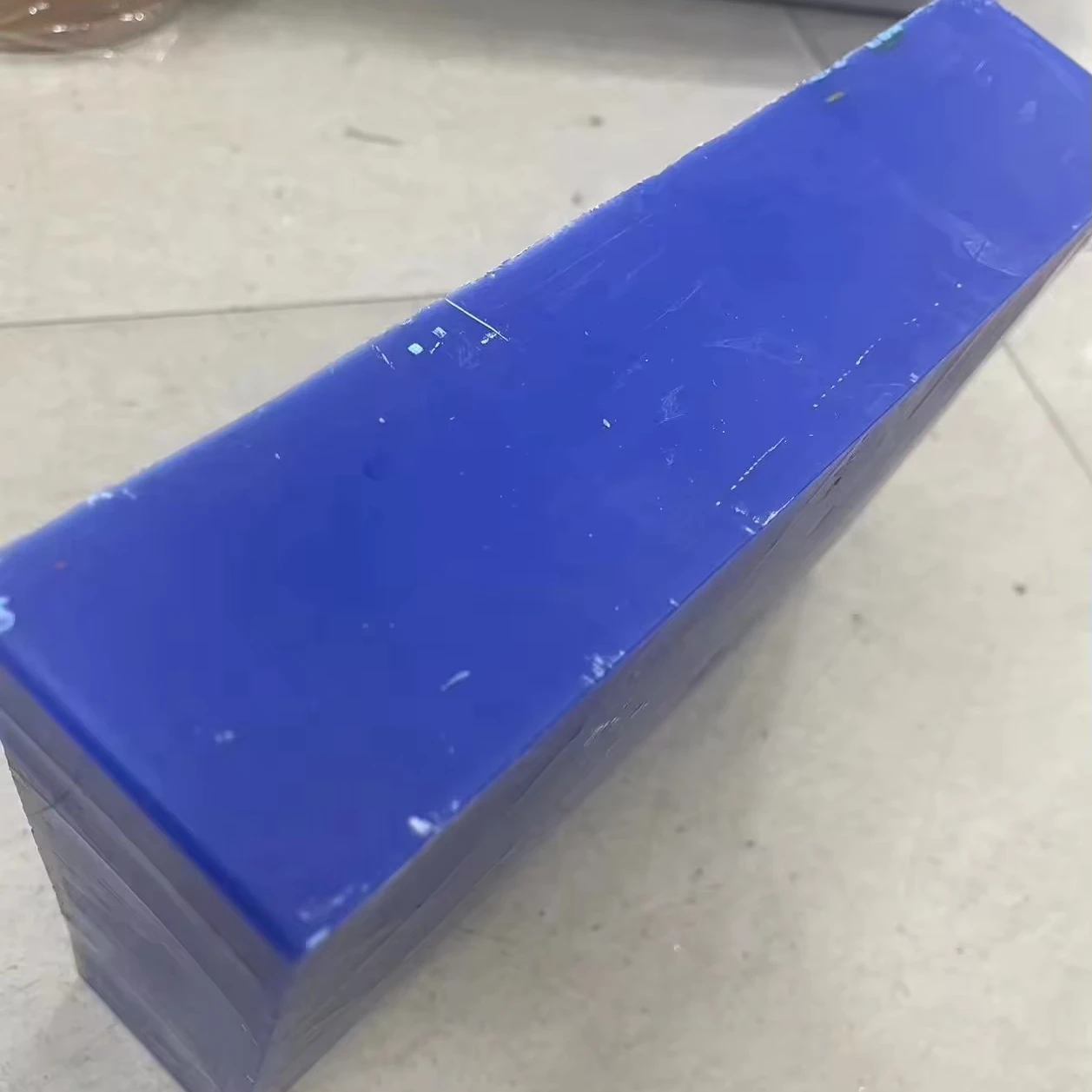 

Синий агат, смола, склеенная в драгоценные камни, необработанные полудрагоценные камни, сырье для украшений.