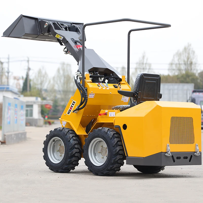 2026 جرافة انزلاقية صغيرة ديزل CE Epa Kubota محرك محمل صغير الزاحف 500 كجم 1 طن جرافة ذات عجلات صغيرة للبيع