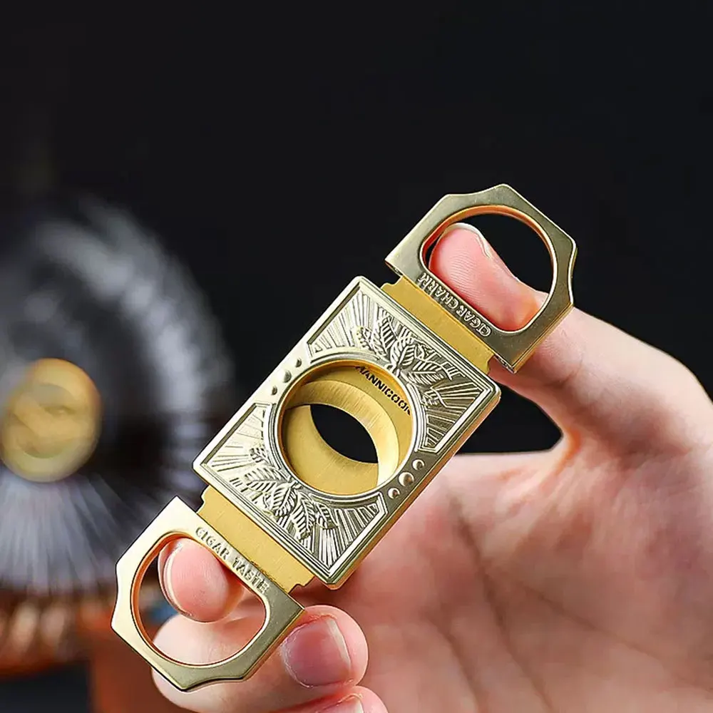 

Stainless Steel Sharp Cigar Cutter Cigar Guillotine Pocket Clipper Gadget Cigar Accessories Scissors