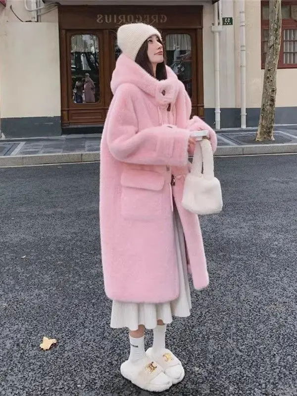 

2025 зимнее новое женское пальто из овечьего волоса, свободная толстовка с капюшоном, парки с роговой пряжкой