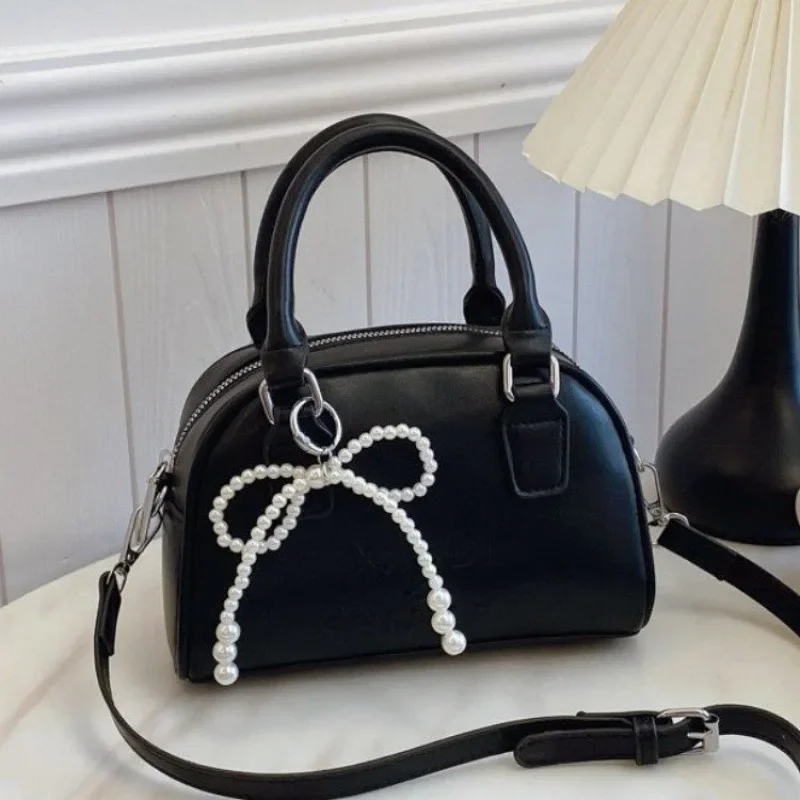 

2025 New Silver Metallic Handbag Women's Retro Minimalist Tote Bag Versatile Shoulder Crossbody Purse for Work Casual