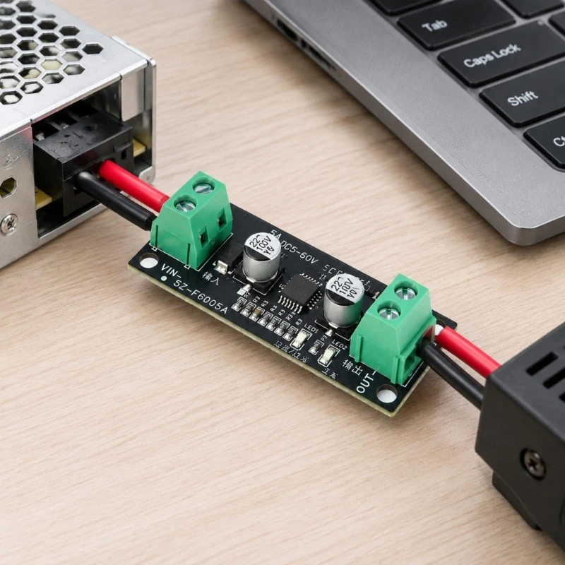 Small Format 5A Electronic Breaker Board for 5-60 V Circuits with Input and Output Screw Connectors, Indicators and H8WD