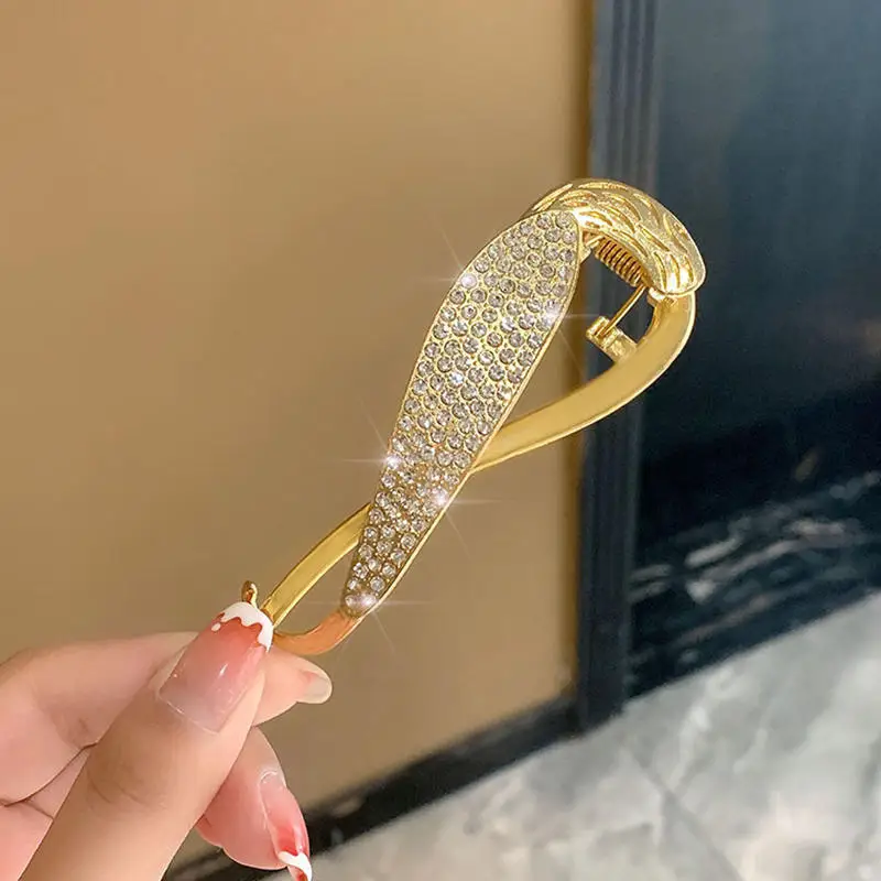 

Elegant S Shape Pearl Hair Claw Clip For Women Hair Bun Hairpin Headwear Imitate Pearl Metal Barrettes Twist Clips Jewelry