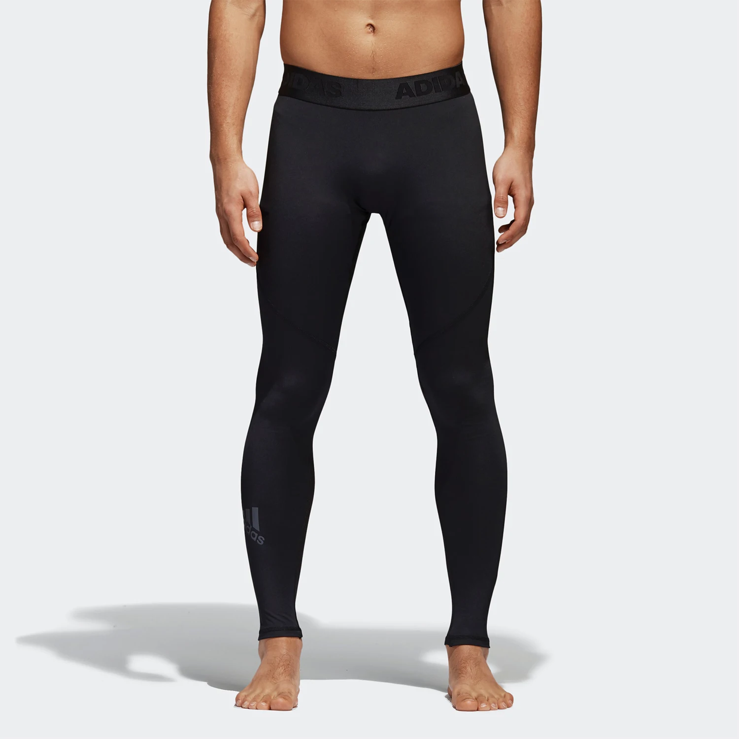 جوارب طويلة رياضية طويلة للتدريب واللياقة البدنية للرجال من أديداس CF7339