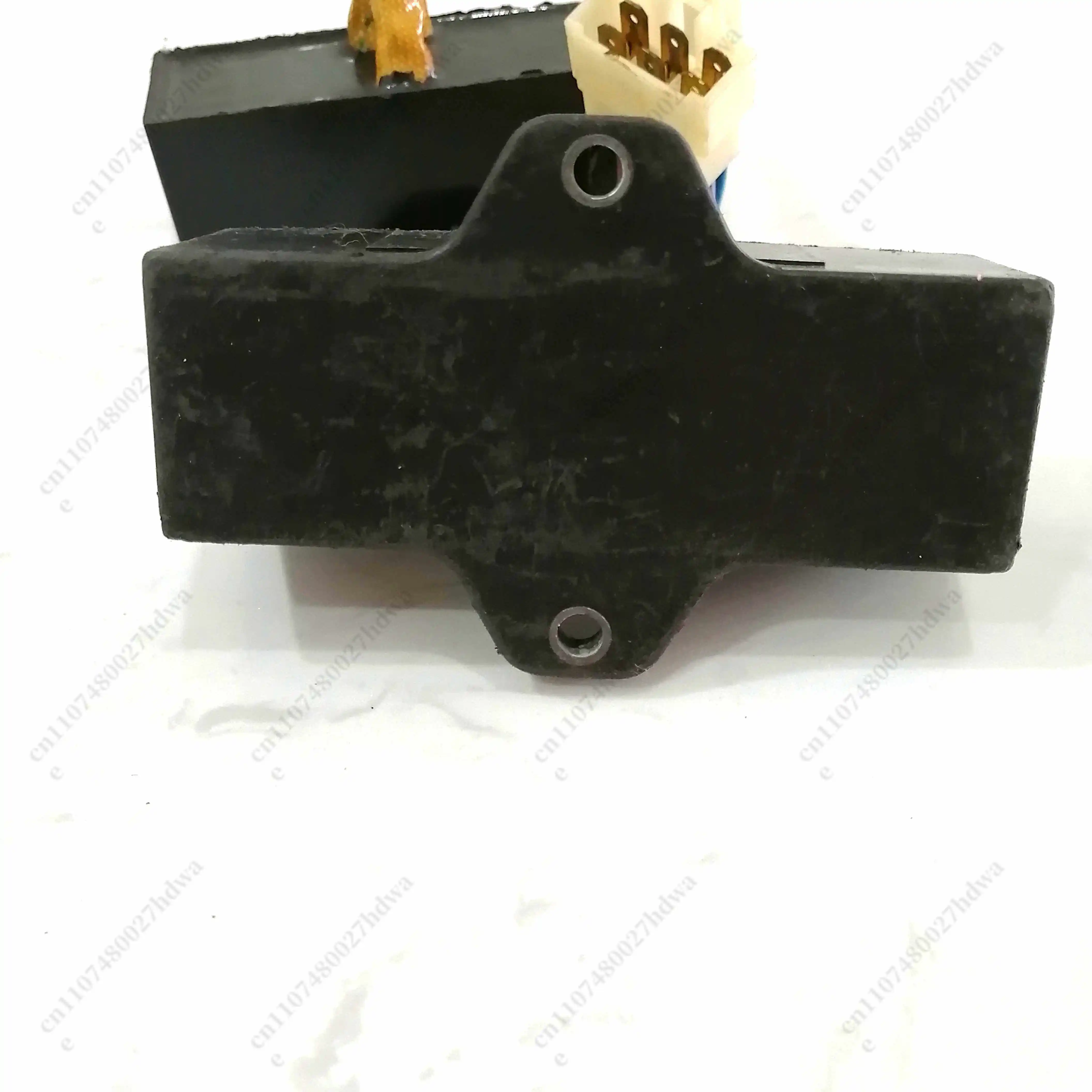 Generator Voltage Sampling Converter KDE12000TA3