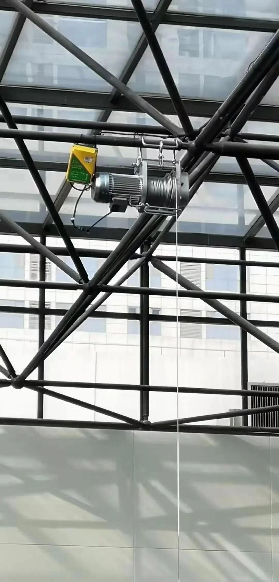 New Truck Crane With 5000kg Winch Wire Rope Pulling Scaffolding Self climbing Electric Hoist