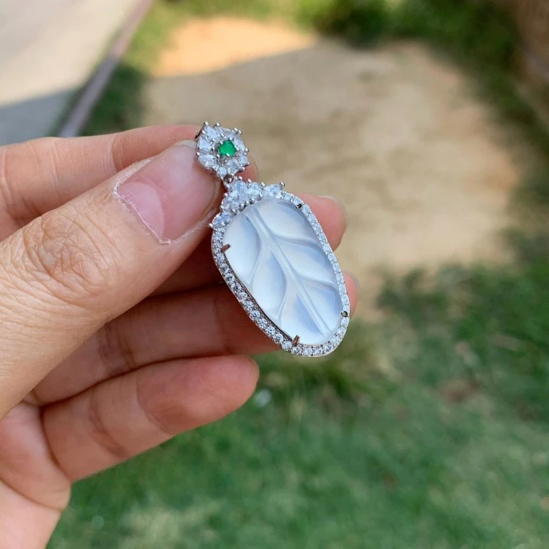 Natural Chalcedony Agate with Inlaid Leaves