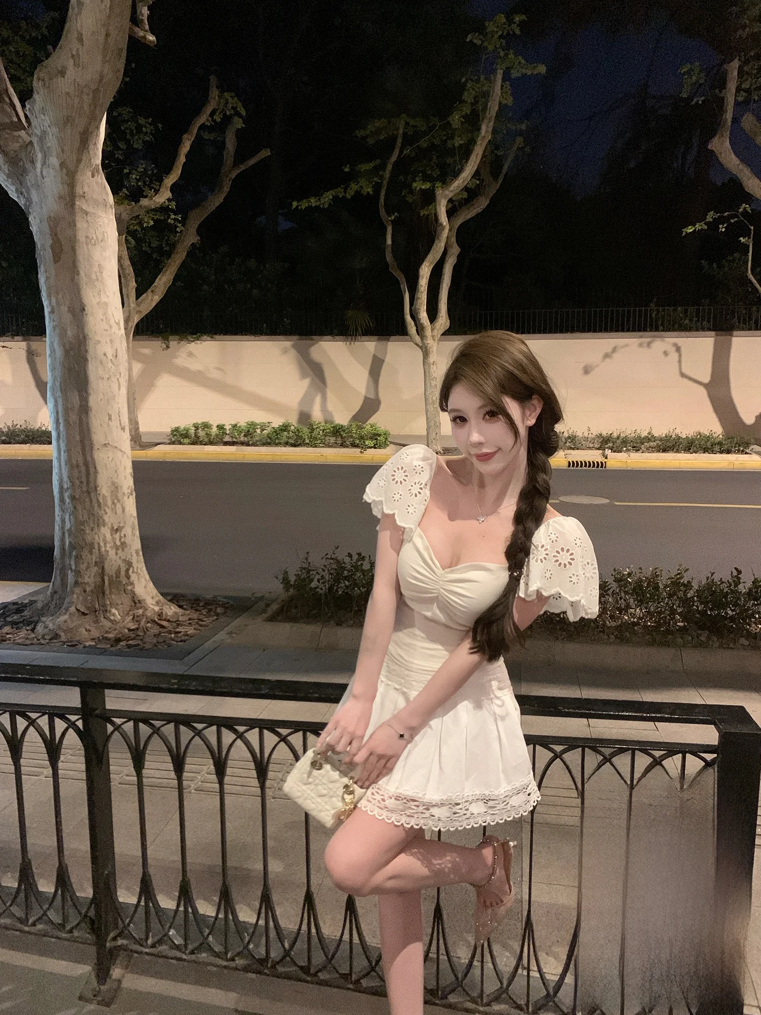 

Kubiliv Heavy Stitch Splice Hollow out Lace Trim High Waist A-Line Skirt Korean Sle Commute Pure Color ort Skirt