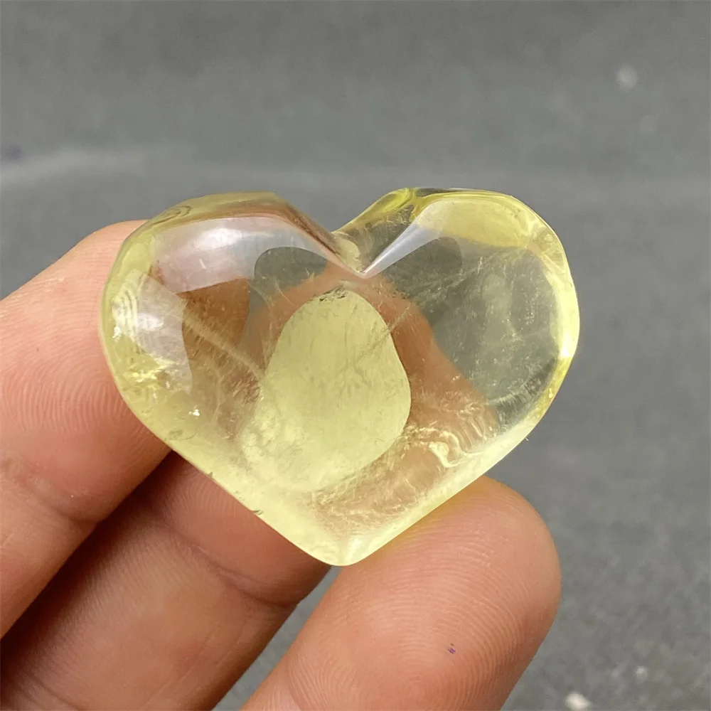 

Natural Transparent Citrine Heart-shaped Crystal Love Mineral Specimen Home Decoration Holiday Gift