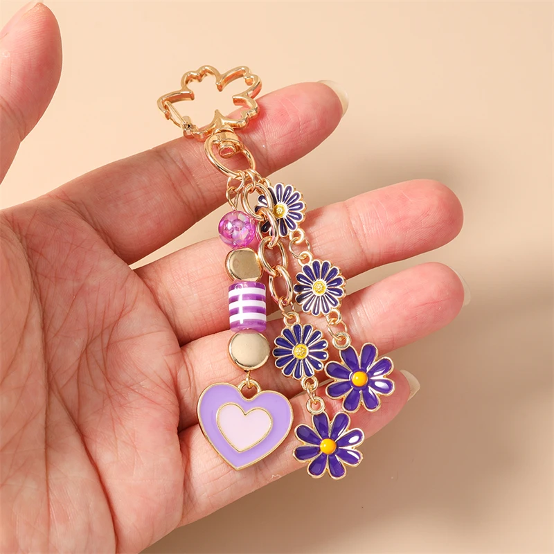 Modische Blumen-Herz-Schlüsselanhänger, Souvenir-Geschenke für Frauen und Männer, Autoschlüssel, Handtaschen- und Geldbörsenanhänger, DIY-Schmuckzubehör – Detail 2