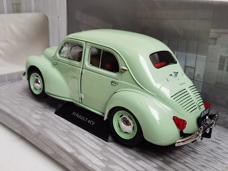 Solido 1:18 Scale 4CV 1955 Car Simulation Alloy Car Model Diecast Toy Collectible Ornaments