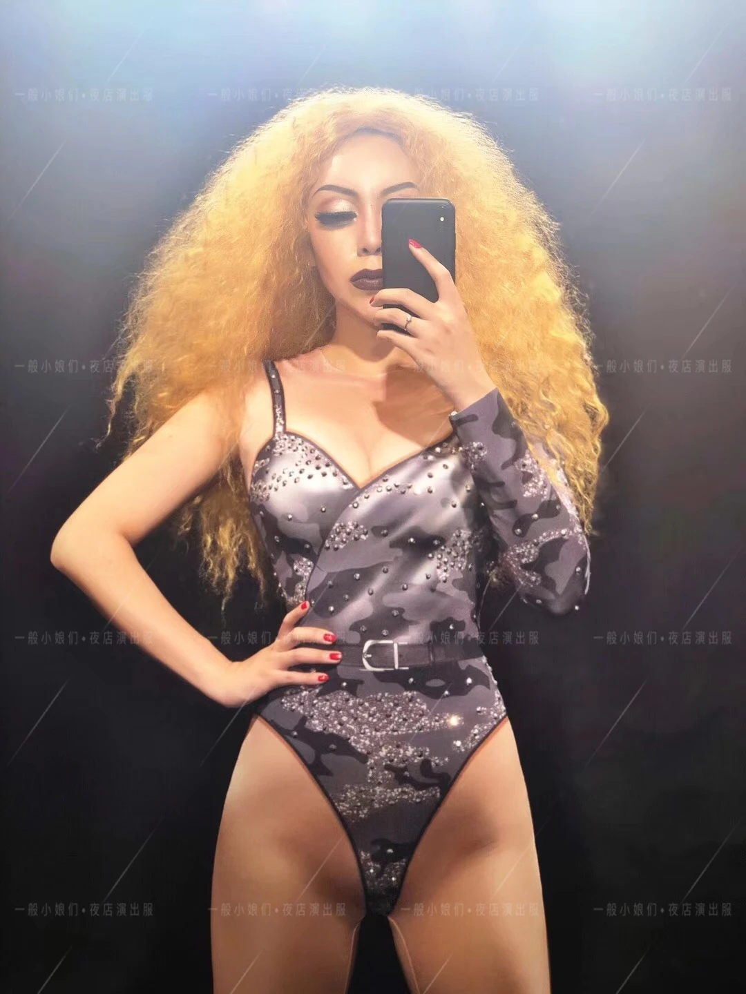 2025 新しいナイトクラブバー DS 女性のソングゴーゴーセクシーな偽透明肉ショー薄い高フォークジャンプスーツパフォーマンスドレス yk205