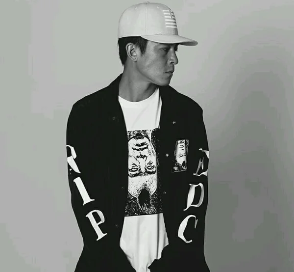 

Chen Guangxi K Lot C Series RIP Jaet Trendy Mohawk Couple Trainer Jaet Верхняя одежда из полиэстера Long Sve Stand Fit