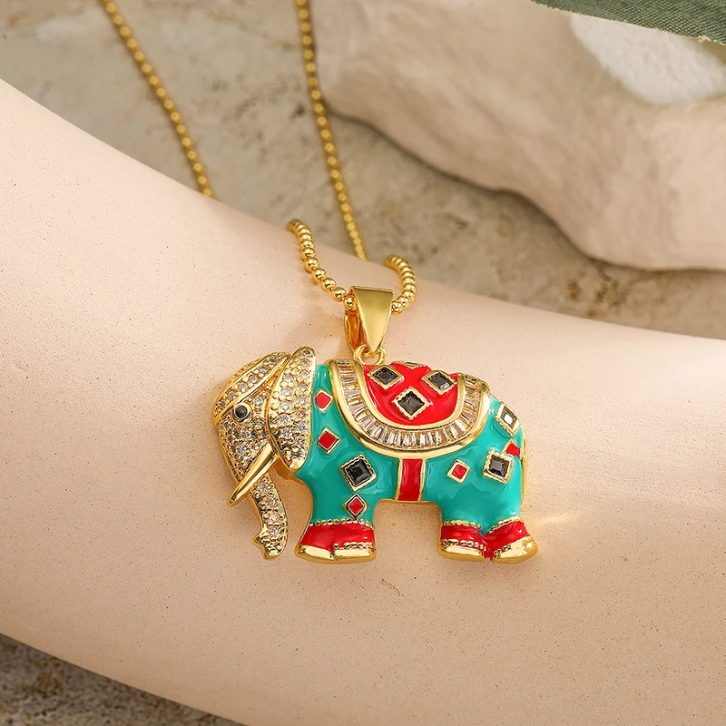 GANPUP Stilvolle Emaille-Elefanten-Zirkon-Anhänger-Halskette für Damen, Modische 18K Gold PVD-beschichtete Schlüsselbeinkette, Choker-Schmuckgeschenk – Detail 3