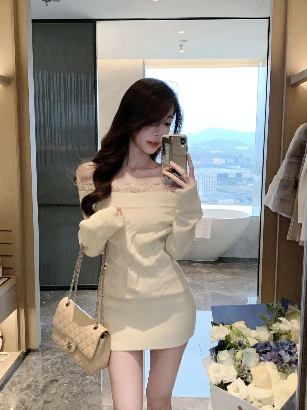 

Сексуальное кружевное вязаное платье на одно плечо для женщин, весенняя мода JustQin Ci, подходит для повседневной носки, средней толщины, с длинным рукавом, H-образный силуэт.