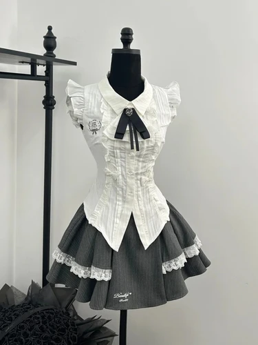 Imagen 2 del producto Nuevos conjuntos góticos Retro dulces de 3 piezas para mujer, blusa elegante + chaleco negro + Falda plisada gris, diseño femenino Kawaii Koran, ropa Popular