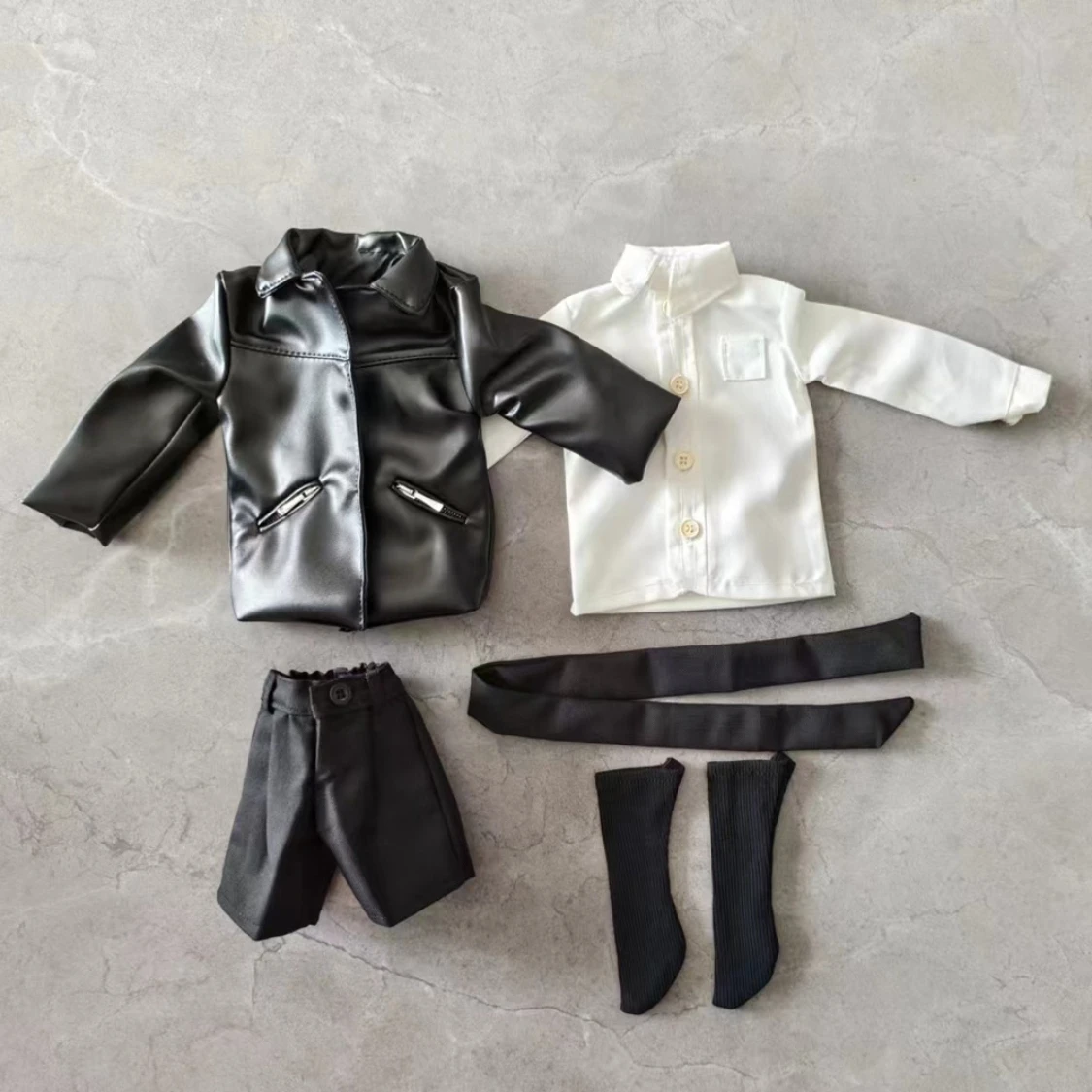 1/4 人形の服スーツ 45 センチメートル Bjd 人形用コート + シャツ + ショートパンツ + 蝶ネクタイ + 靴下ハンサムなドレスアップままごと人形アクセサリー、人形なし