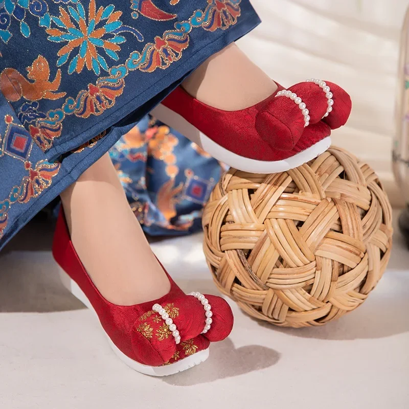 

CY282 2024 Spring New Small Pillow Recovery Dengyun Dark Pattern Ancient Dress With Cocked Head Cloth Shoes Hanfu Shoes