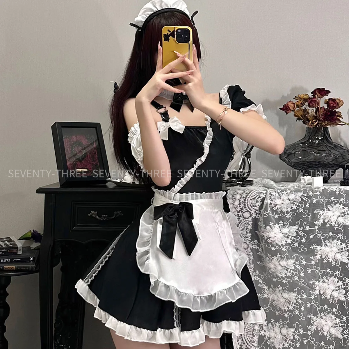 Women Maid Outfit Lolita Cosplay Cute Sexy Erotic Kawaii Cafe Costume Black White Men Uniform Apron Dress Cute Bowknot Costumes