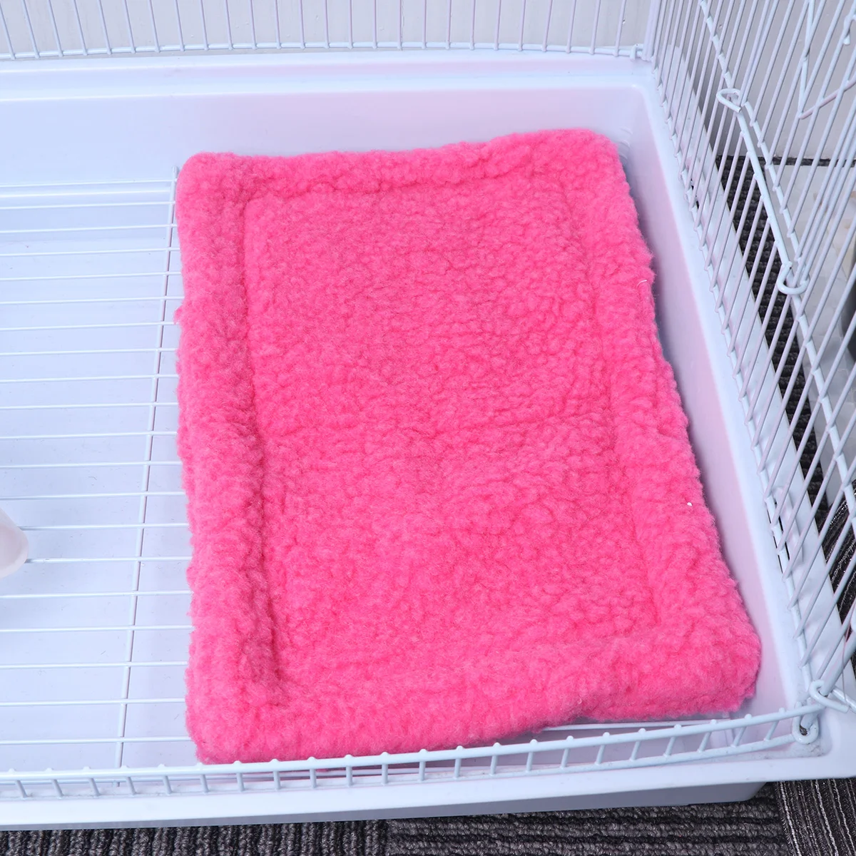 1Pcs 30x20cm Durable Hamster Warm Cushion Small Pet Sleep Mat Winter Hamster Pad Small Pet Supplies(Red)