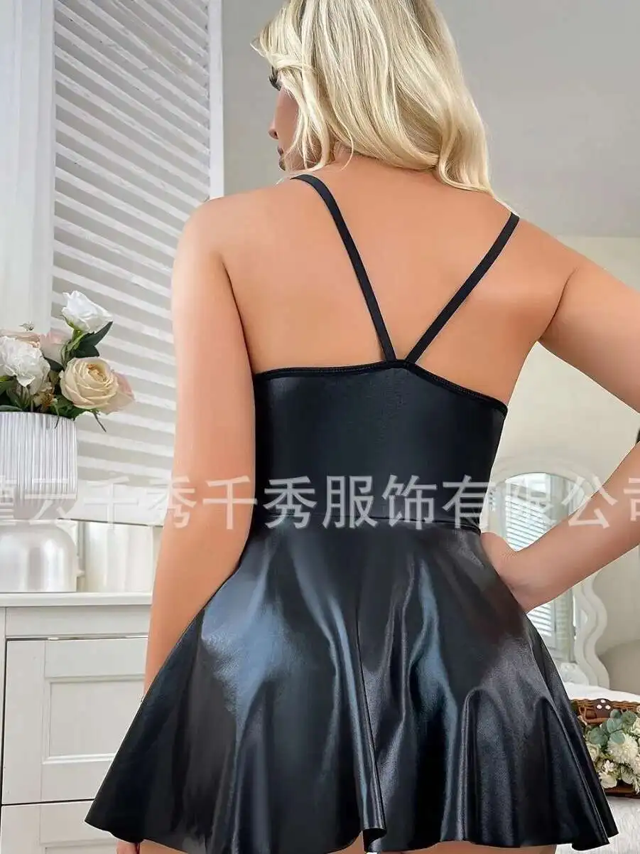 الراقية فستان المثيرة عارية الذراعين العميق الخامس الحمالات أكمام المرأة فستان أسود مثير فستان من الجلد أنيقة ساحرة عادية WZ3R