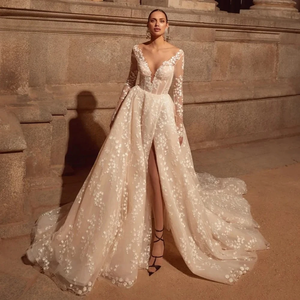 Customized Sexy Backless Long Sleeve Lace Vintage Wedding Dresses Exquisite Appliques Flowers Court Train Classic Robe De Mariee