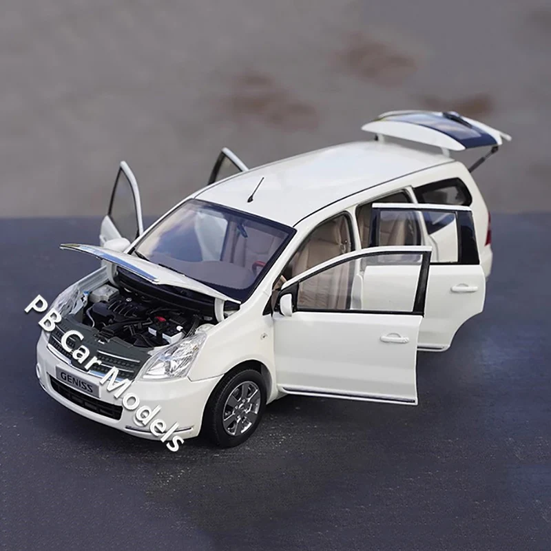 1: 18 Original Junyi Car Model GENISS Alloy Car Model +small gift