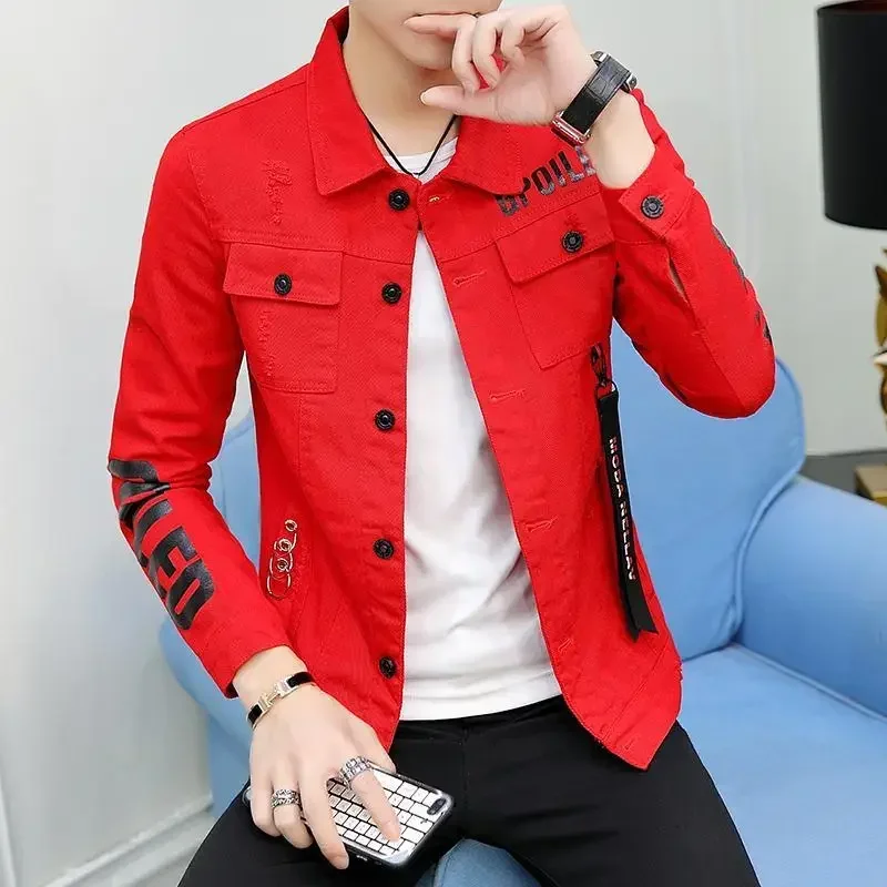 Vestes en jean homme décontracté mince court jean manteau pour hommes déchiré avec trou imprimé rouge Vintage hiver 2025 grande taille de tissu Joker L