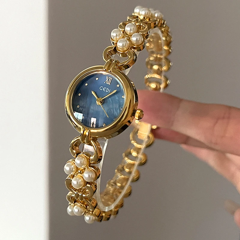UTHAI Women's Watch Fashion Trend Light Luxury Exquisite Pearl Chain Business Leisure Quartz Watch watches for Women