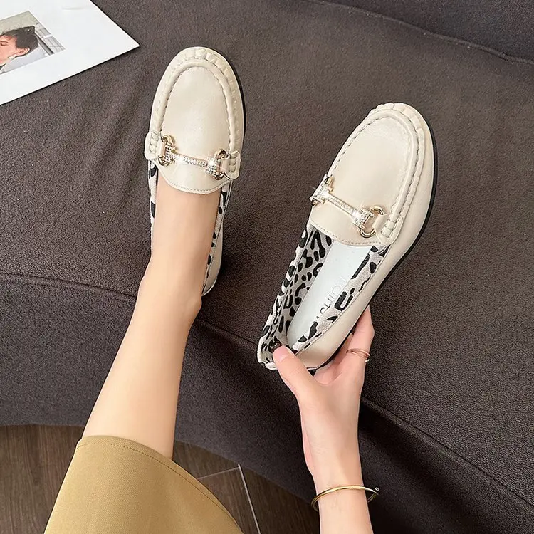 2023 Women Fashion Metal Ring Buckle Leather Round Head Loafers Shoes Female Leisure Solid Color Simple Flat Shoe