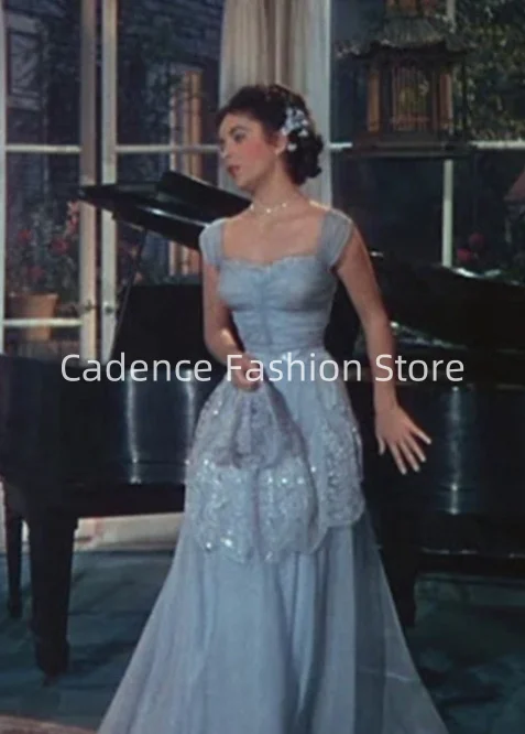 تخصيص فساتين حفلة موسيقية رائعة الضوء السماء الزرقاء غرامة الدانتيل فساتين السهرة الدانتيل متابعة القرن الثامن عشر فساتين الحفلات خمر