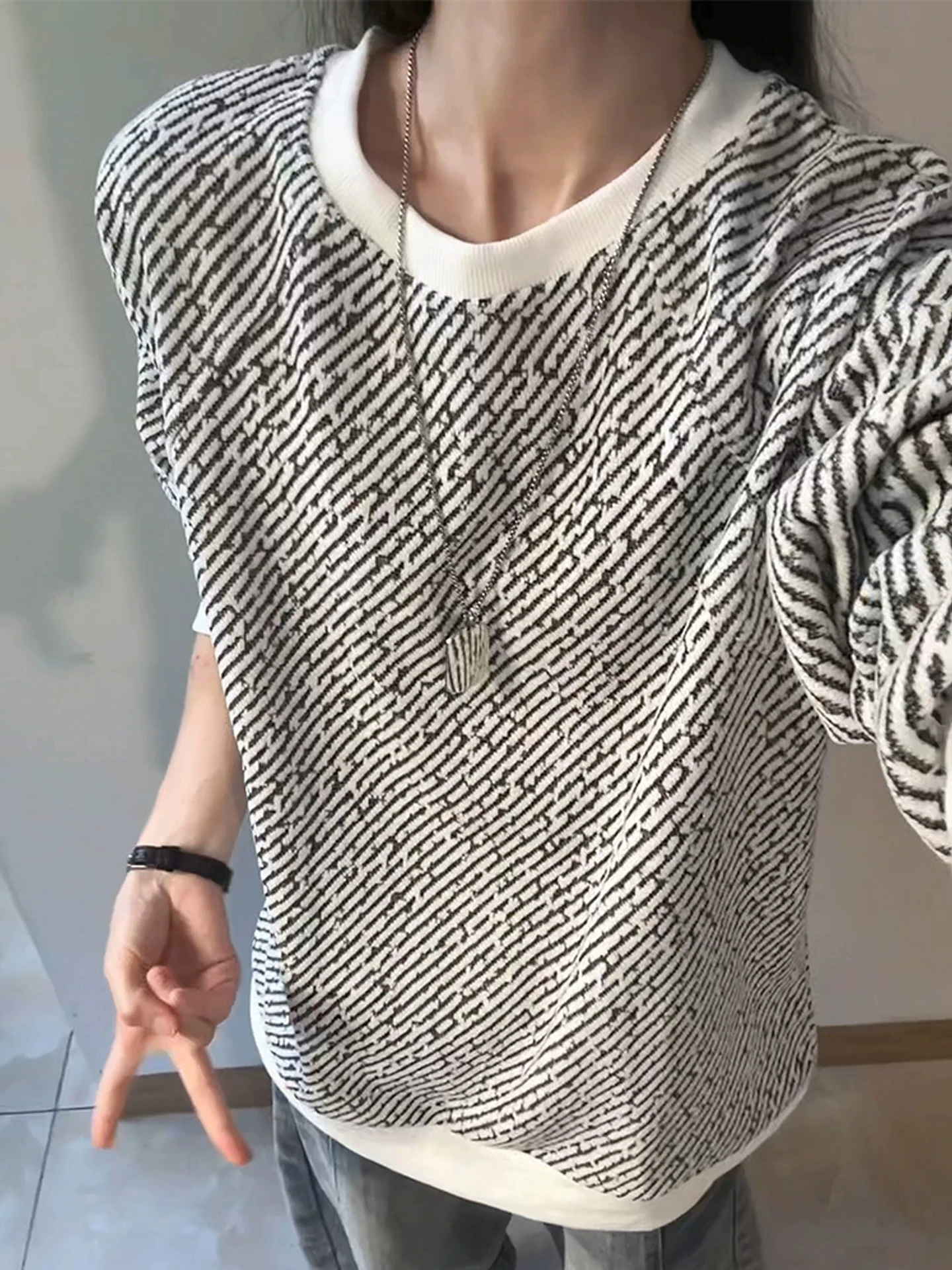 

White Diagonal Stripe Long Sve Sweatirt Men's Heavyweight Base Layer irt Autumn Season Faion Casual Comfortable Fit