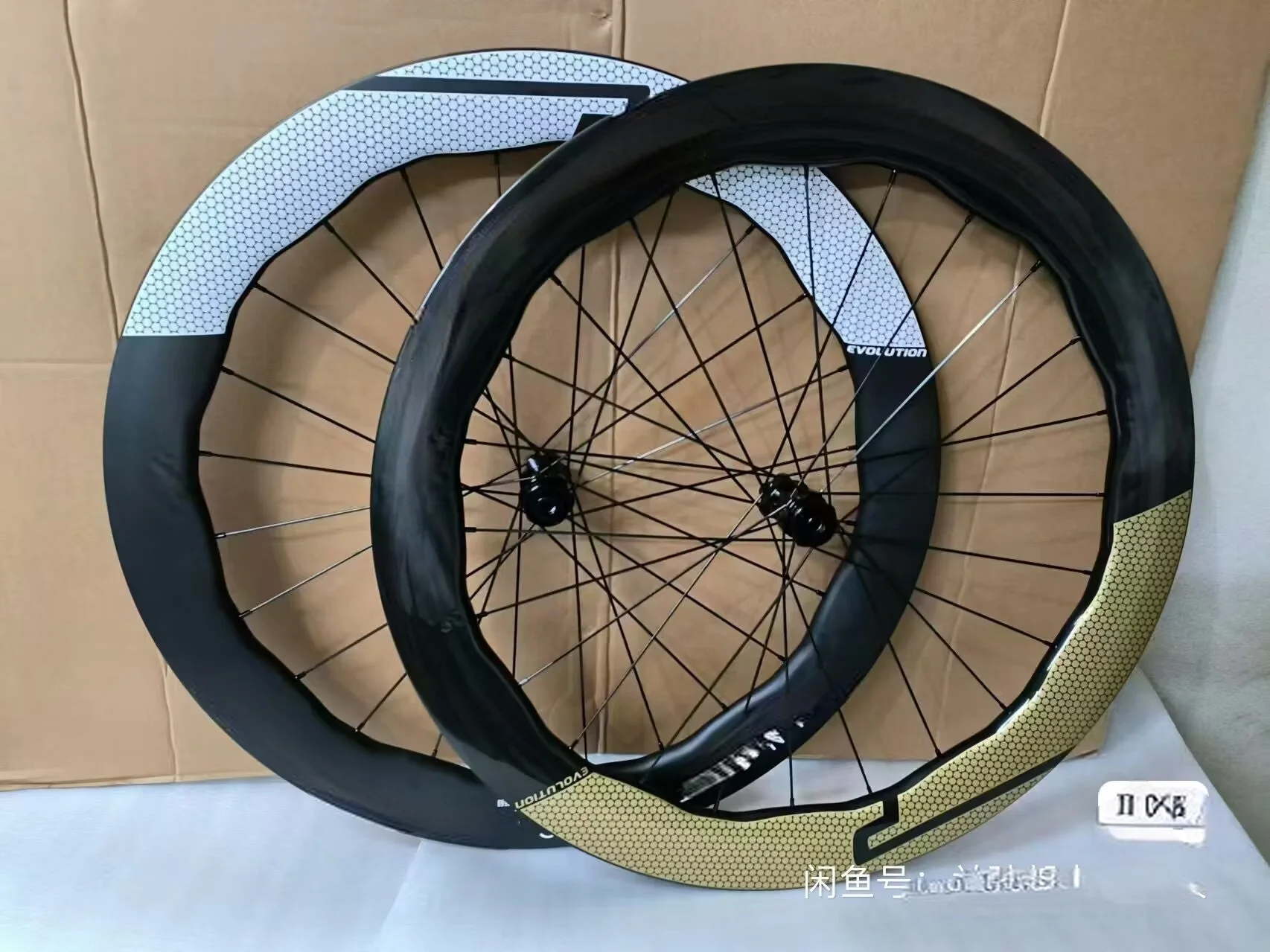 

UD glossy taiwan bike carbon frame disc cycling carbon frame silver or gold logos 65mm 6560 bike wheels 28mm wide in stock
