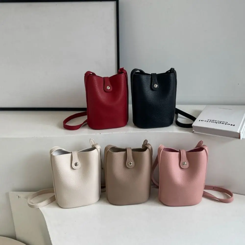 Soft PU Leather Crossbody Bag Elegant Adjustable Shoulder Straps Bucket Bag Lock Buckle Sling Shoulder Bag for Women Girls