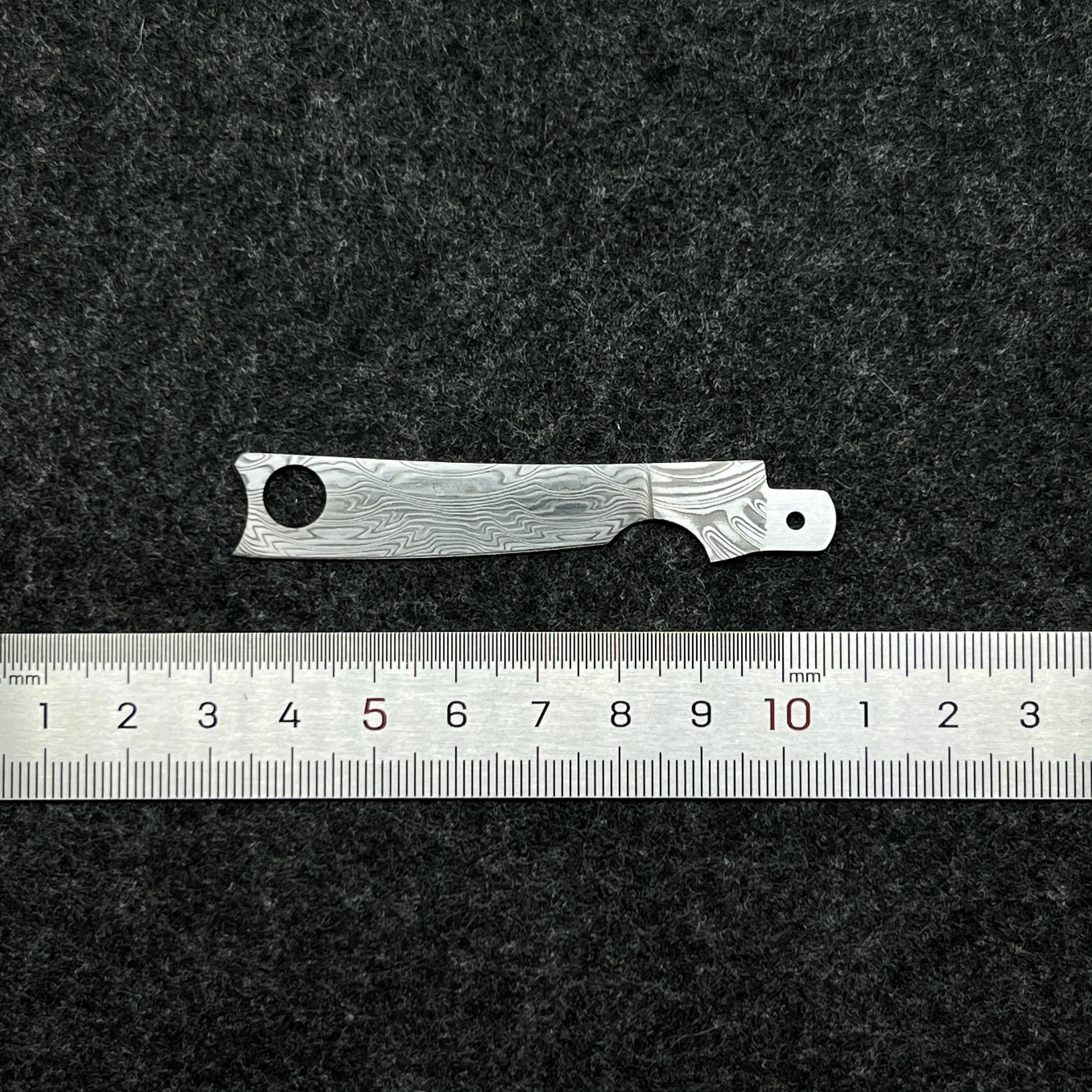 شفرة بديلة مصنوعة يدويًا من الفولاذ الدمشقي مع فتحة سهلة الفتح لسكين الجيش السويسري Victorinox مقاس 84 مللي متر هدية إكسسوارات ذاتية الصنع