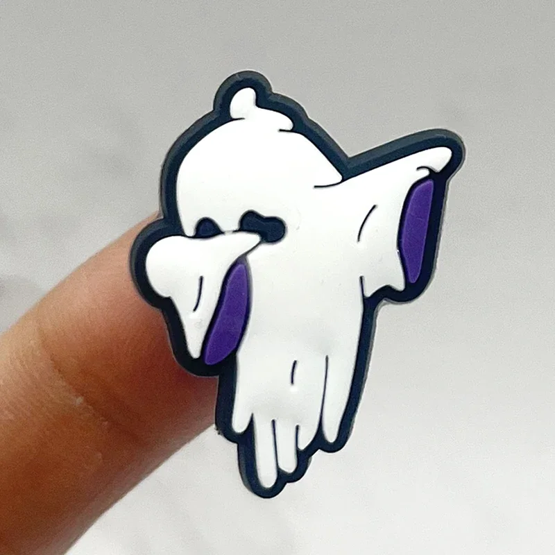 Novelty Design Fun Cartoon Ghost PVC Shoe Charms Accessories Funny DIY Shoes Upper Pins Decoration Sandals Buckle Kid Party Gift